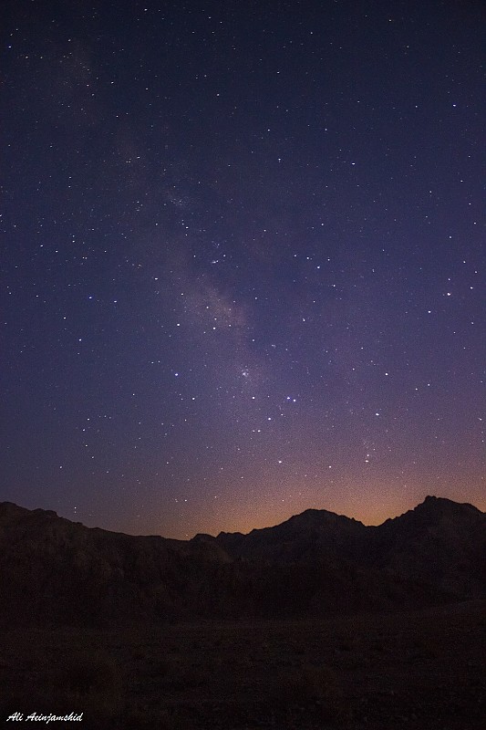 in نجومی ( ميدان ديد باز) عکاس : علی آئین جمشید Milky Way a few minutes after sunset
